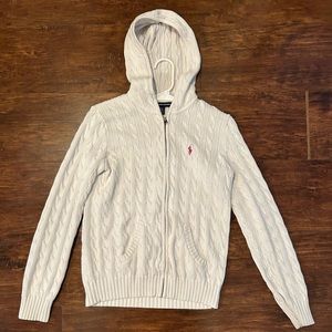 Cute zip up sweater to wear with jeans.